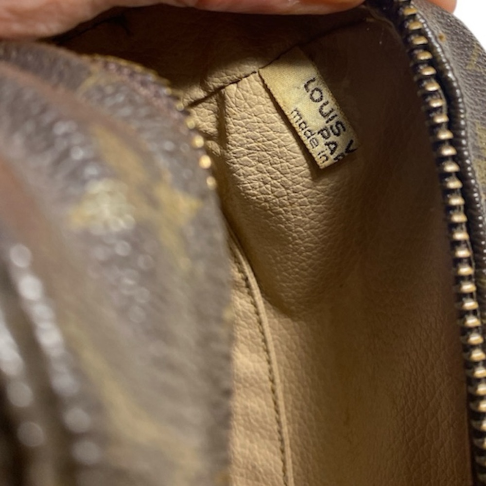 Louis Vuitton Brown Monogram Cosmetic Toiletries Bag Pouch, vintage - Picture 8 of 11
